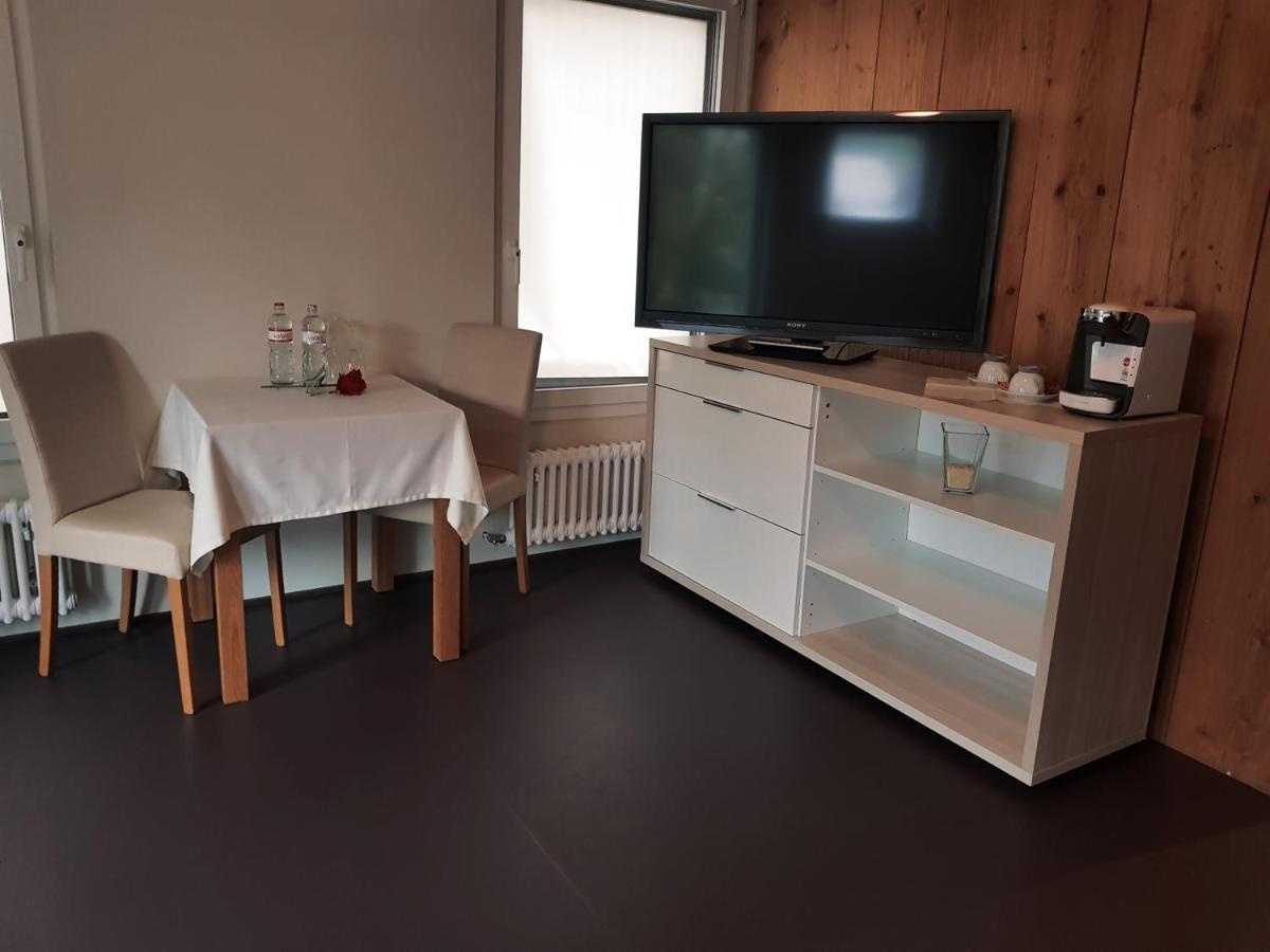 Zyba-Hotelzimmer-Vermietung Aesch Kanton Luzern Esterno foto